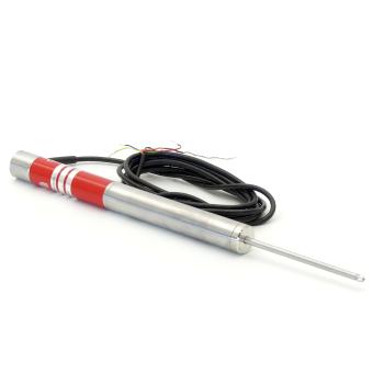 Displacement transducer 