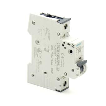 Circuit breaker 