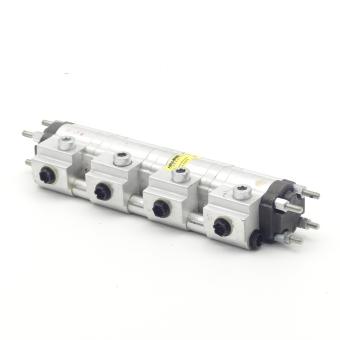 Gear oil flow divider 