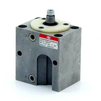 Rotatable pneumatic flange 