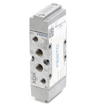 5/3 directional control valve 14298 Used