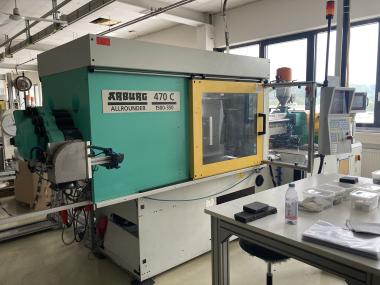 Kunststoffspritzguss-Maschine (C37005) 