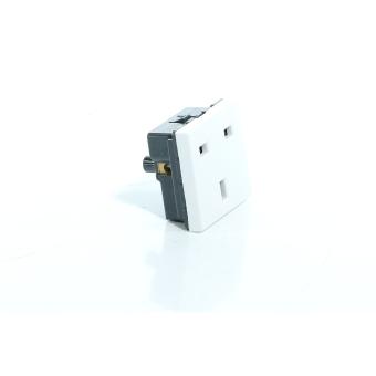 Steckdose, britischer Standard  Neu