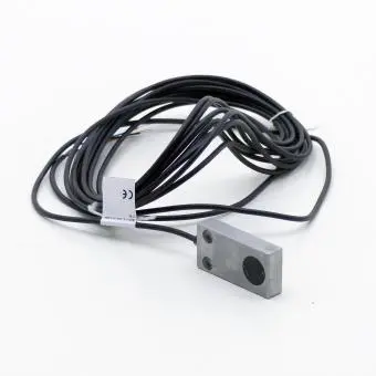 Inductive proximity switch 
