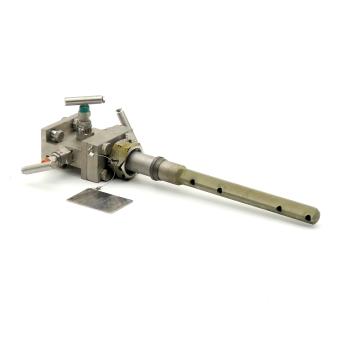 Flow measuring device 