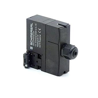 Magnetic locking switch 