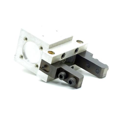 Gripper 67345 00560 Used
