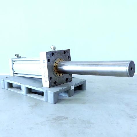 Hydraulikzylinder mit verlängerter Kolbenstange (100cm) 10034751/621  Gebraucht
