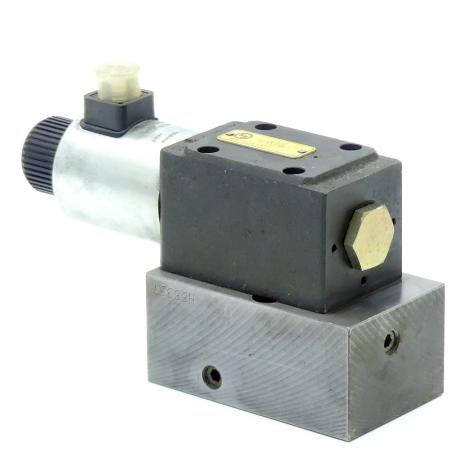 4/2 Directional control valve  Used