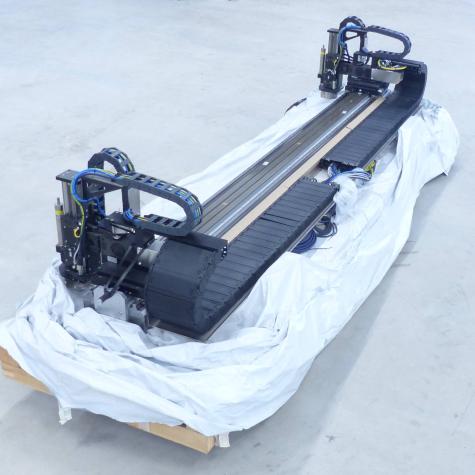Linear motor axis with guide carrier  New FS