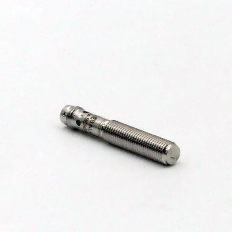 Induktiver Sensor BES03UY Neu OVP