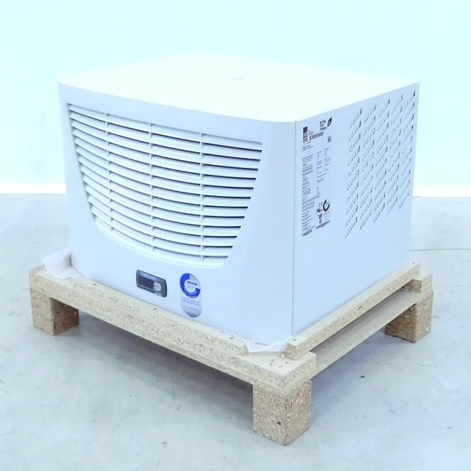 Rittal SK 3385.500 TopTherm Blue e Roof-Mounted Cooling Unit — Szafy i obudowy sterownicze