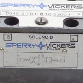 4/3 Wegeventil DG4V 32CUD10S300+D DG4V 3 2C U D10 S300+D Gebraucht
