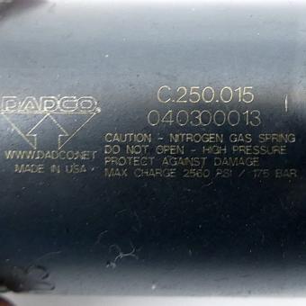 Gas spring 