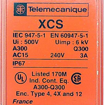 Safety limit switch XCS A702 