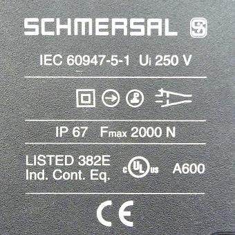 Magnetic lock switch  