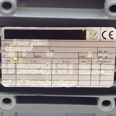 Getriebemotor 71L/4 3TERM. Neu