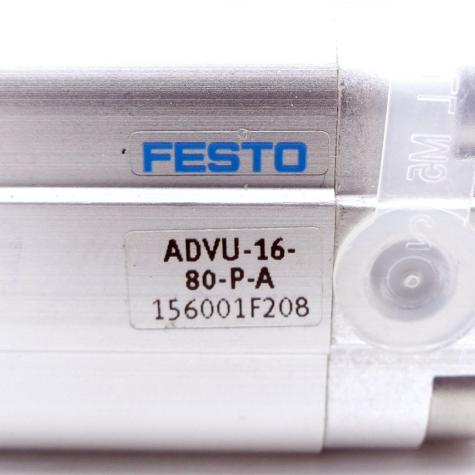 Pneumatic cylinder 156001 Used