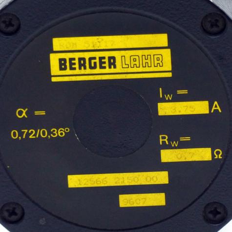 5-phase step motor with PL100 3:1 gearbox RDM51117LWC 3,75A E500 Used