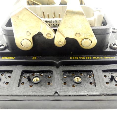 Multiple-blade connector  Used