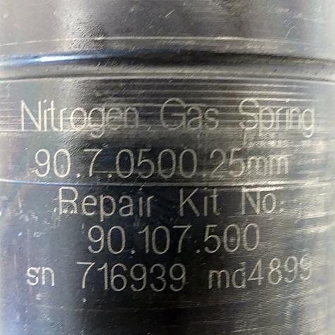 Gas spring  New