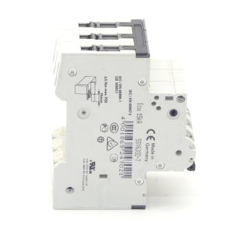 Circuit breaker 