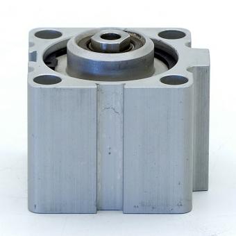 Pneumatic cylinder 