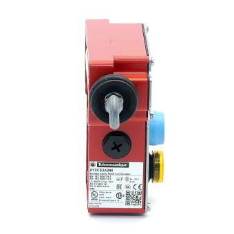 Latching emergency stop rope pull switch XY2CE2A296 