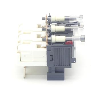 Molded case circuit breaker 