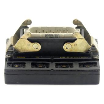 Multiple-blade connector 