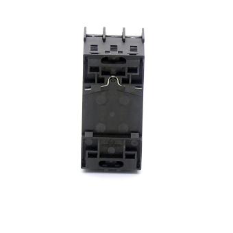 Circuit breaker 