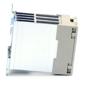 Solid state relay with integrated heat sink 