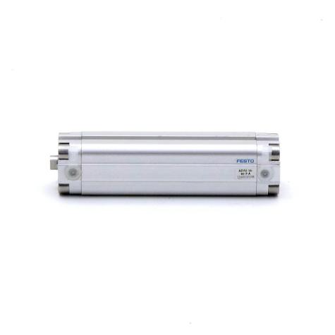 Pneumatic cylinder 156001 Used