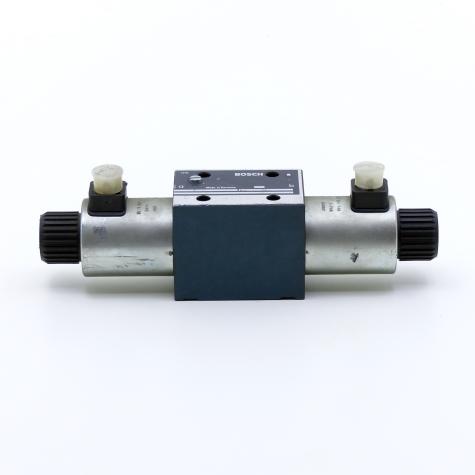 4/3 Way Valve 081WV10P1M1004WS024/00D0 Used