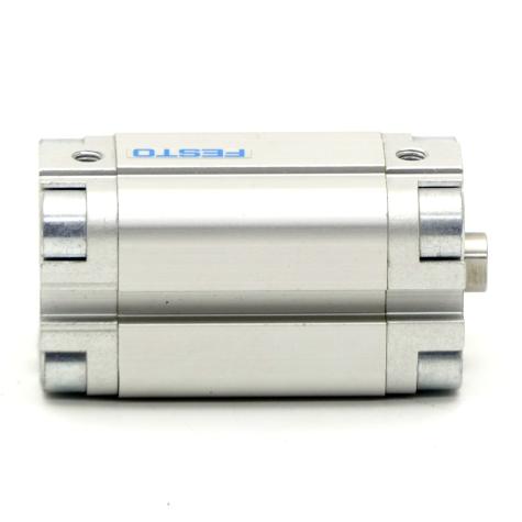 Pneumatic cylinder 156519 Used