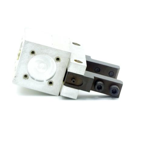 Gripper 67345 00560 Used