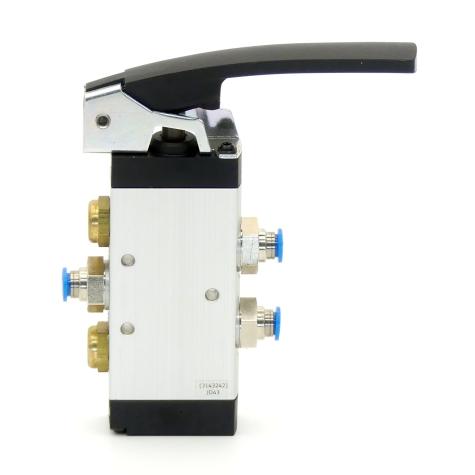 Push-button valve 4500000 Used