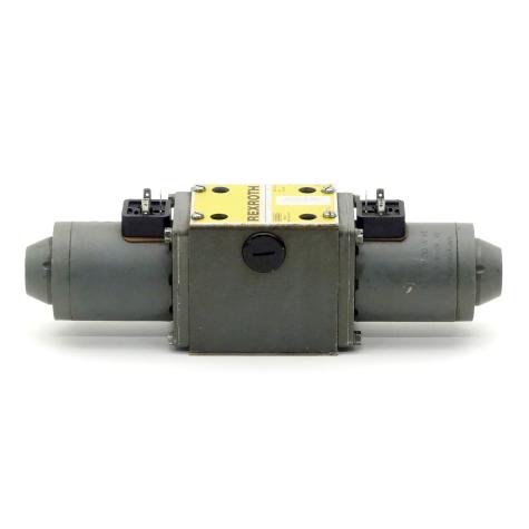 4/3 Directional control valve  Used