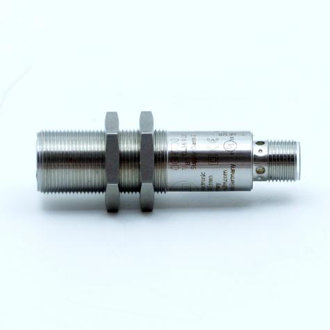 Retro-reflective sensor with background suppression  New