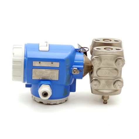 Differential pressure transmitter  Used