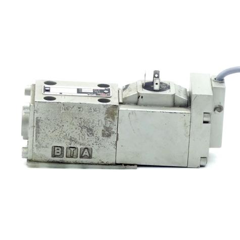 Directional valve 52 018 33 Used