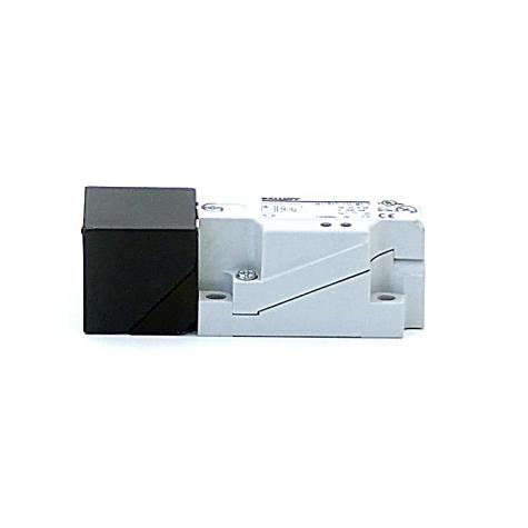Inductive standard sensor BES 517-132-M3-H Used