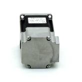 NEMA23 2-Phasen-Schrittmotor 0.9° 1.45Nm Anschlußkasten 2.45A Frontwelle:6.35mm  Neu OVP