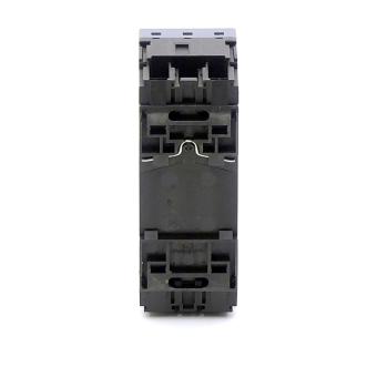 Circuit breaker 