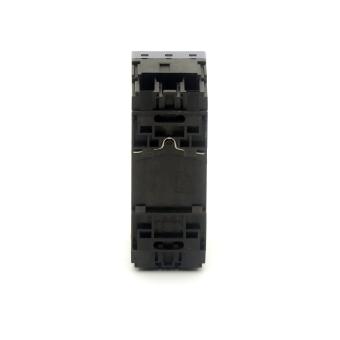Circuit breaker 