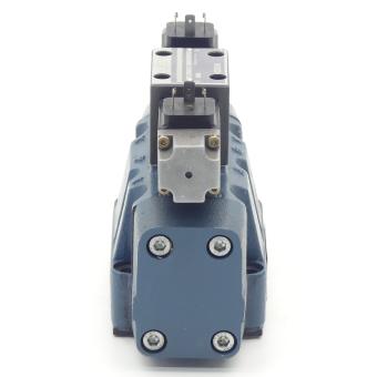 Vorgesteuertes 4/3-Wegeventil 081WV16P1N304XYWS024/00A0 