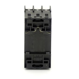 Circuit breaker 