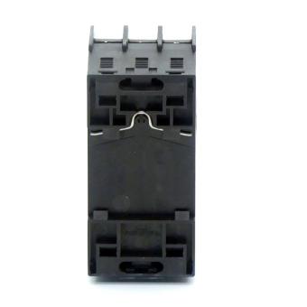 Circuit breaker 