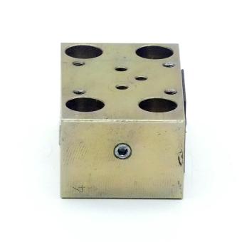 Hydraulic throttle check valve with electrical control 