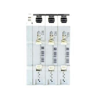 Circuit breaker 